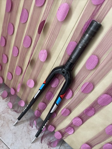 Horquilla look carbono - 1”,